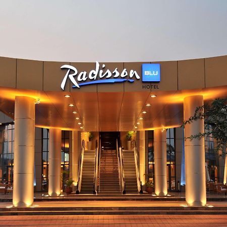 Radisson Blu Hotel Лусака Екстер'єр фото